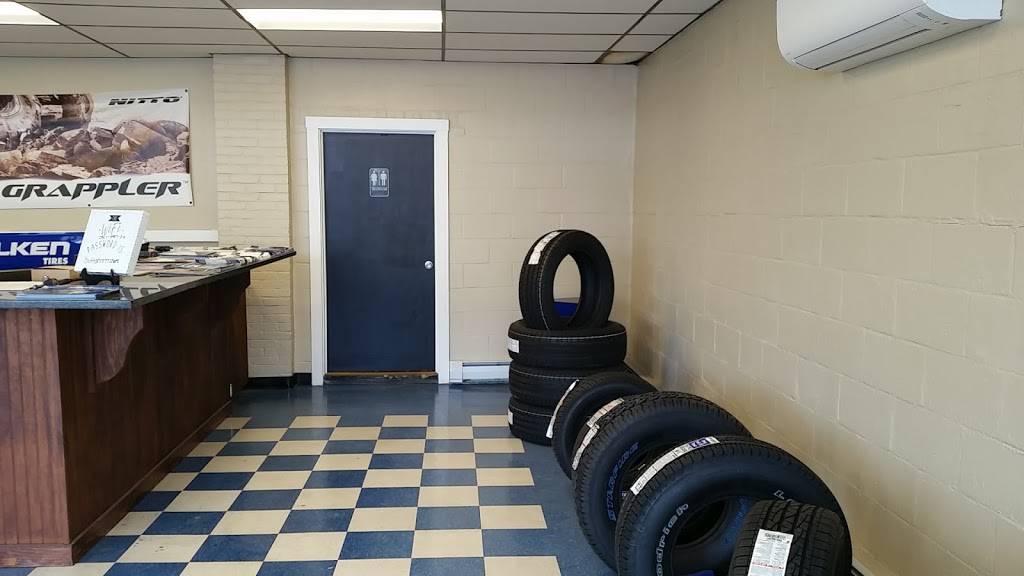 Sonny Johnson Tire | 601 Pond St, Braintree, MA 02184, USA | Phone: (781) 849-3077