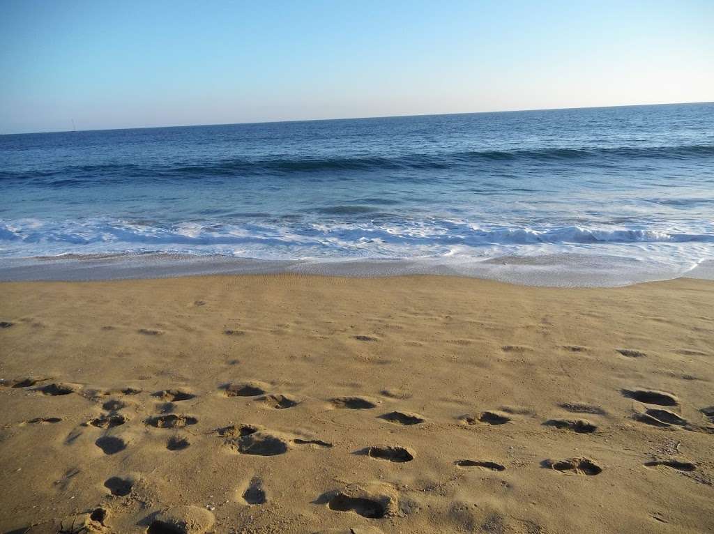 Balboa Pier Municipal Lot | 2 Washington St, Newport Beach, CA 92661, USA | Phone: (949) 675-8600