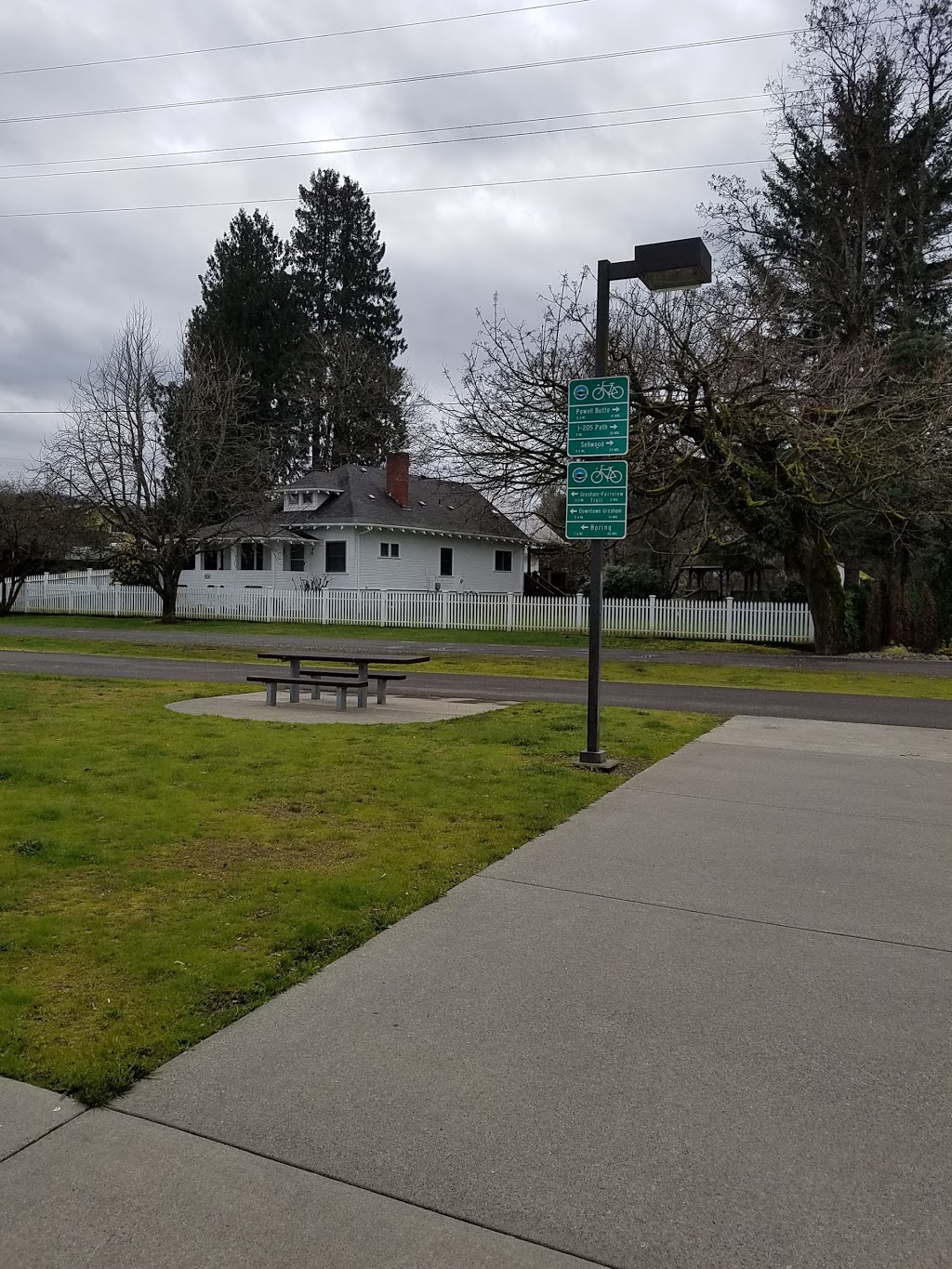 Linnemann Station Trailhead Park | 3804 Powell Blvd, Gresham, OR 97080, USA | Phone: (503) 661-3000