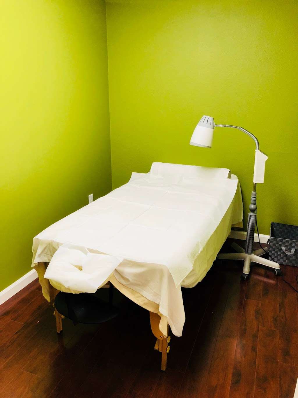 Redwood Acupuncture | 390 Bridge Pkwy # 210, Redwood City, CA 94065 | Phone: (650) 477-8081