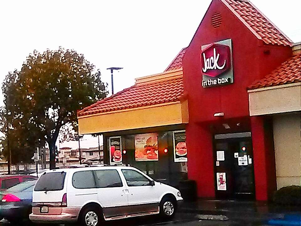 Jack in the Box | 17600 Bellflower Blvd, Bellflower, CA 90706, USA | Phone: (562) 920-6733