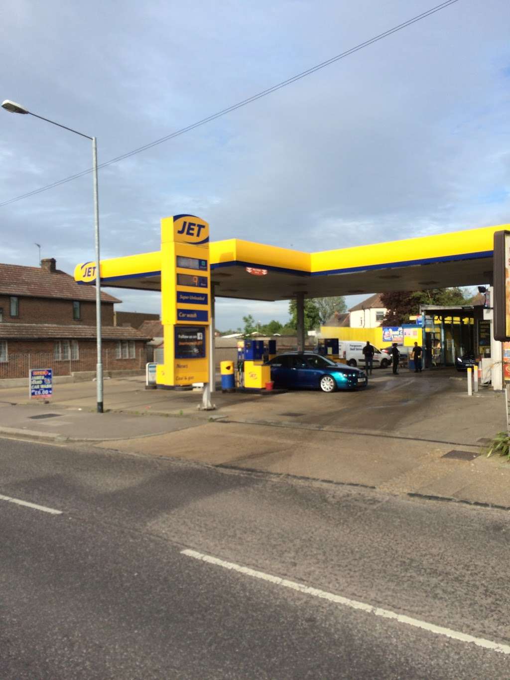 Jet Petrol Station | Southend Rd, Stanford-le-Hope SS17 0PF, UK | Phone: 01375 679499