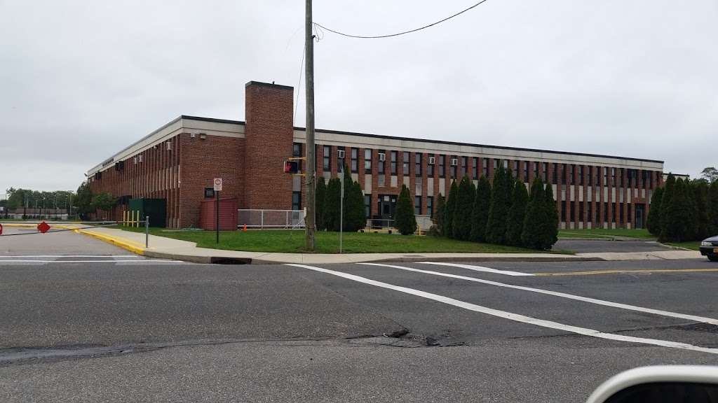 William E Deluca Junior Elementary School | 223 Phelps Ln, North Babylon, NY 11703 | Phone: (631) 620-7000