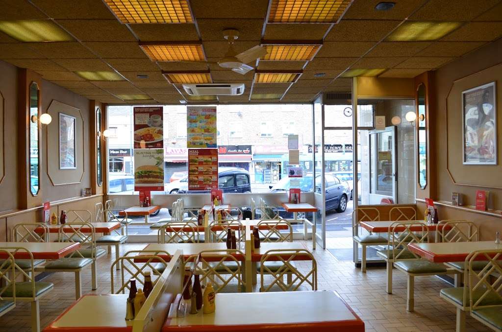 Wimpy | 6 Lynton Parade, Turners Hill, Cheshunt, Waltham Cross EN8 8LF, UK | Phone: 01992 628948