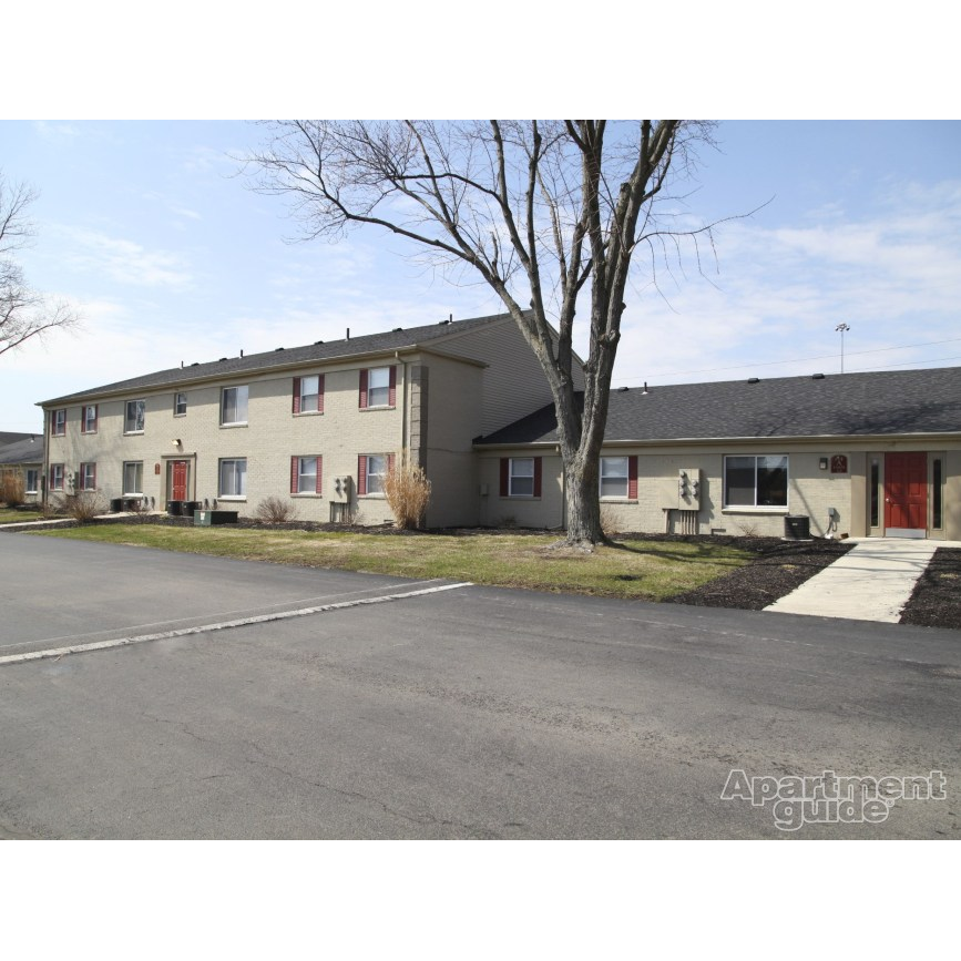Holland Crossing Apartments | 2250 Perrysburg Holland Rd, Maumee, OH 43537, USA | Phone: (567) 703-1532
