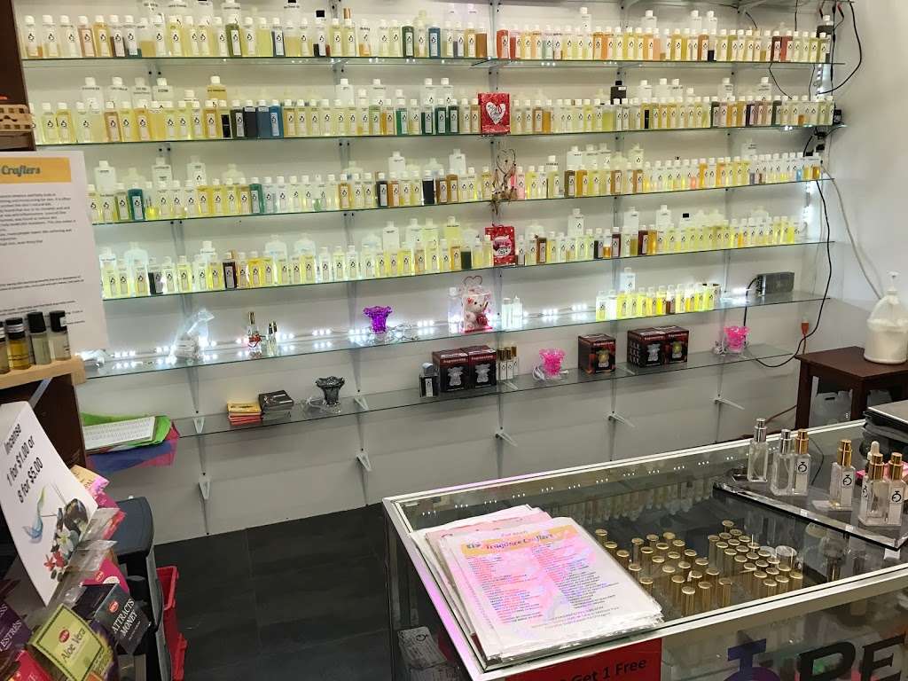 Fragance Crafters | 4100 S Ashland Ave #255, Chicago, IL 60609, USA | Phone: (312) 647-4044