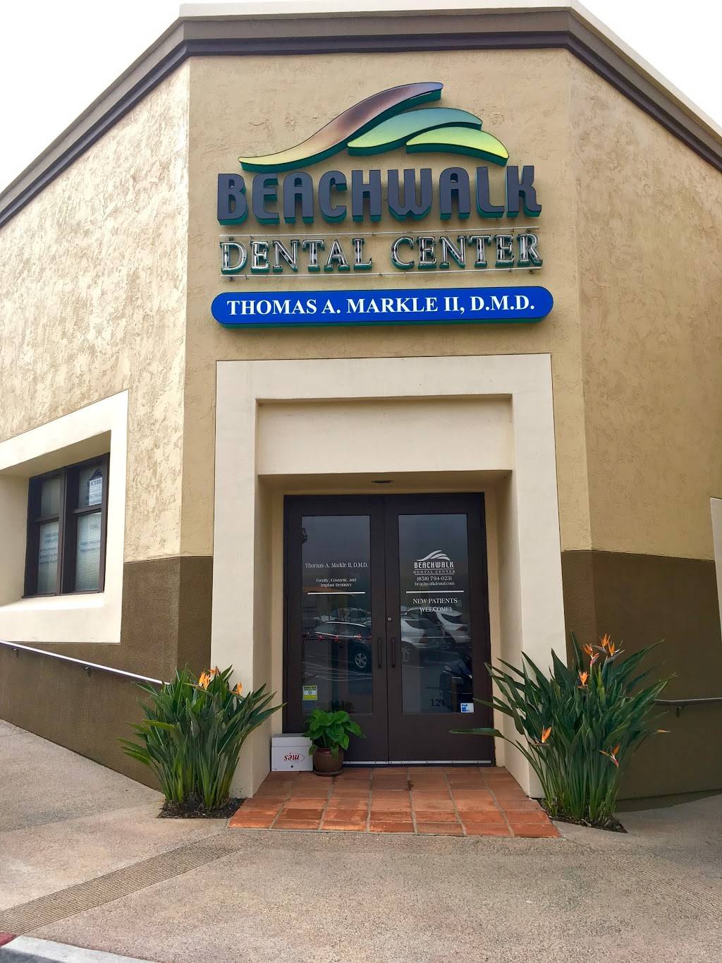 Beachwalk Dental Center | 437 Hwy 101 #121, Solana Beach, CA 92075, USA | Phone: (858) 794-0231