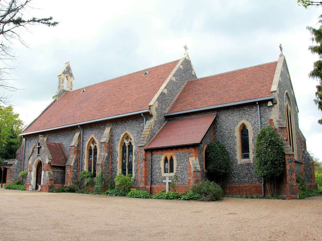 The Twelve Apostles Church | Kentish Ln, Brookmans Park, Hatfield AL9 6NG, UK | Phone: 01707 650147