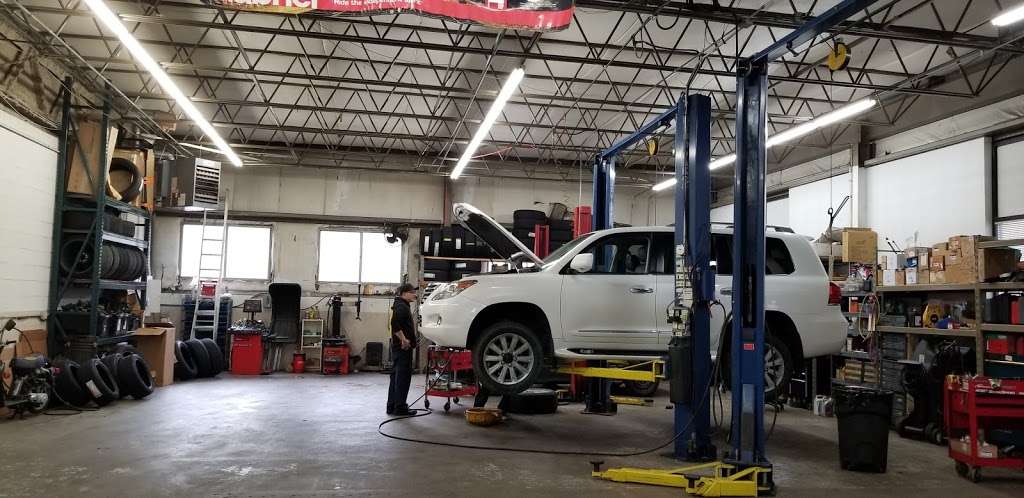 Golden Auto Tech | 560 Zenith Dr, Glenview, IL 60025, USA | Phone: (847) 813-6627