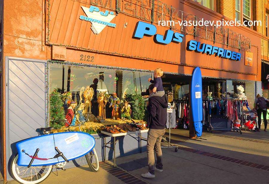 PJs Surfrider | 2122 W Oceanfront, Newport Beach, CA 92663, USA | Phone: (949) 673-1389