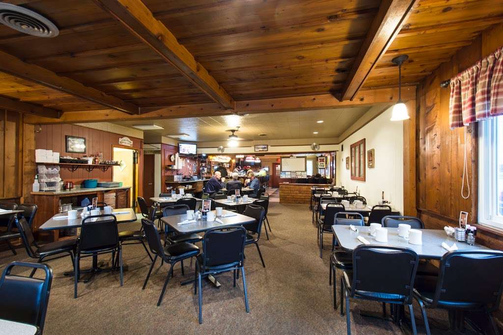 Local Folks Restaurant & Pub | 39601 60th St, Burlington, WI 53105 | Phone: (262) 539-3200