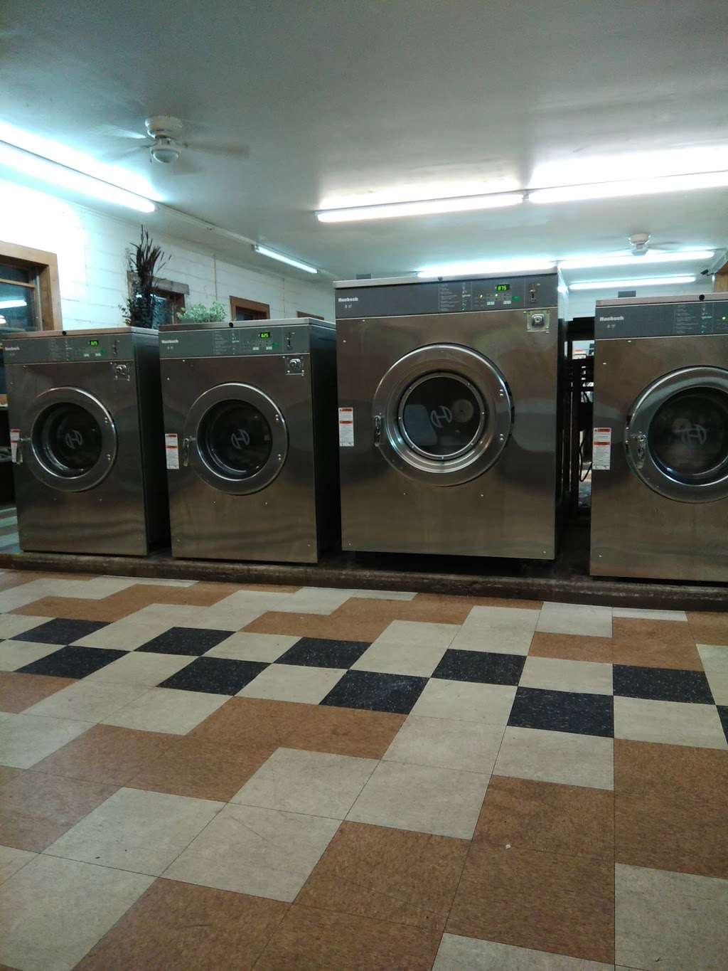 Bennett Street Laundromat | 229 Bennett St, Luzerne, PA 18709, USA | Phone: (570) 287-3413