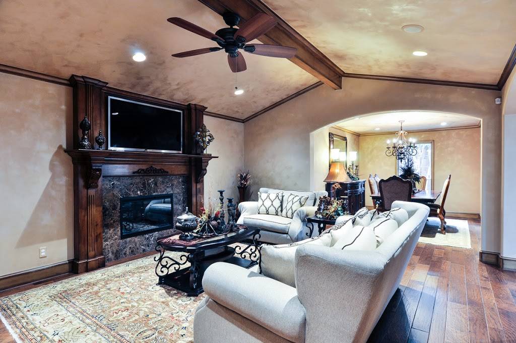 Renaissance Painting | 5209 Englenook Ct, Plano, TX 75023, USA | Phone: (972) 712-6567