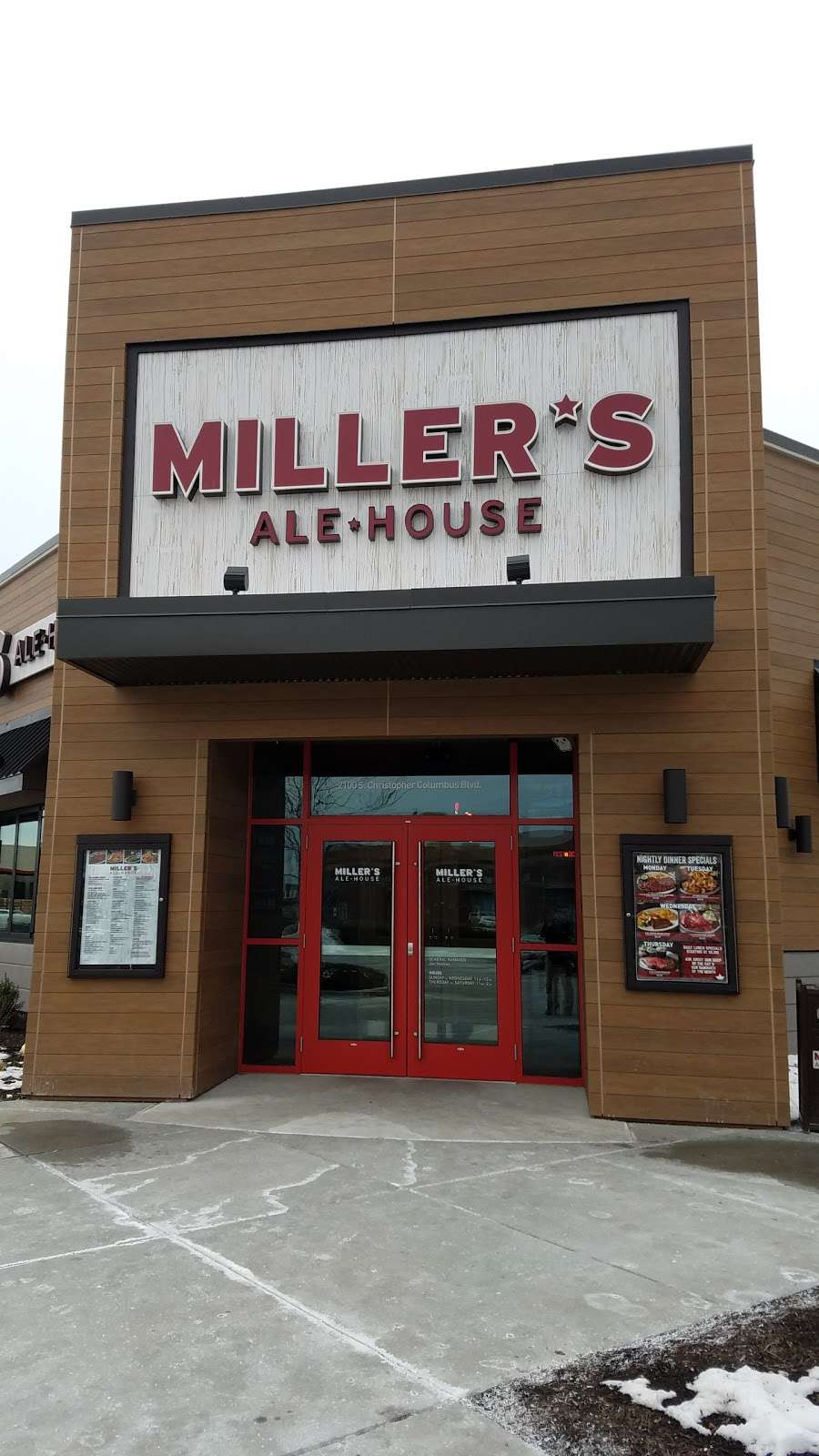 Millers Ale House - South Philadelphia | 2100 S Christopher Columbus Blvd, Philadelphia, PA 19148, USA | Phone: (215) 383-1686