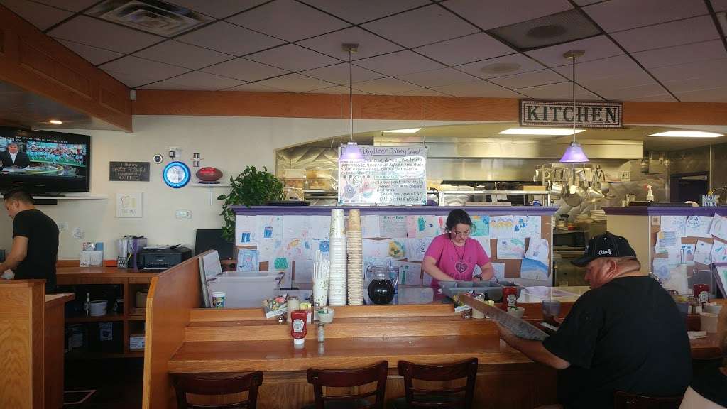 Dougs Day Diner | 15444 E Orchard Rd, Centennial, CO 80016, USA | Phone: (720) 870-6228