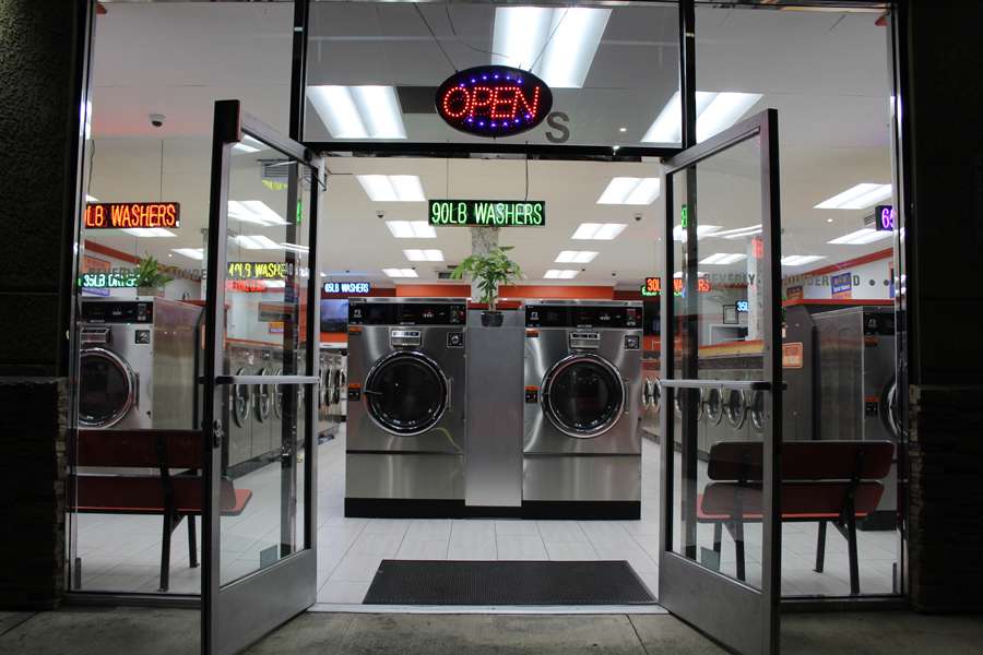 LC Starwash Coin Laundry | 10722 Beverly Blvd R,S,T, Whittier, CA 90601 | Phone: (562) 781-3386