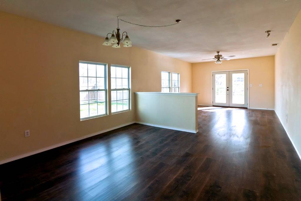 Home Front Renovations | 909 S Sylvania Ave, Fort Worth, TX 76111, USA | Phone: (817) 697-5021