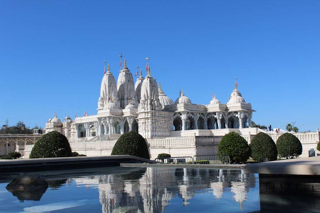 BAPS Shri Swaminarayan Mandir | 1150 Brand Ln, Stafford, TX 77477, USA | Phone: (281) 765-2277