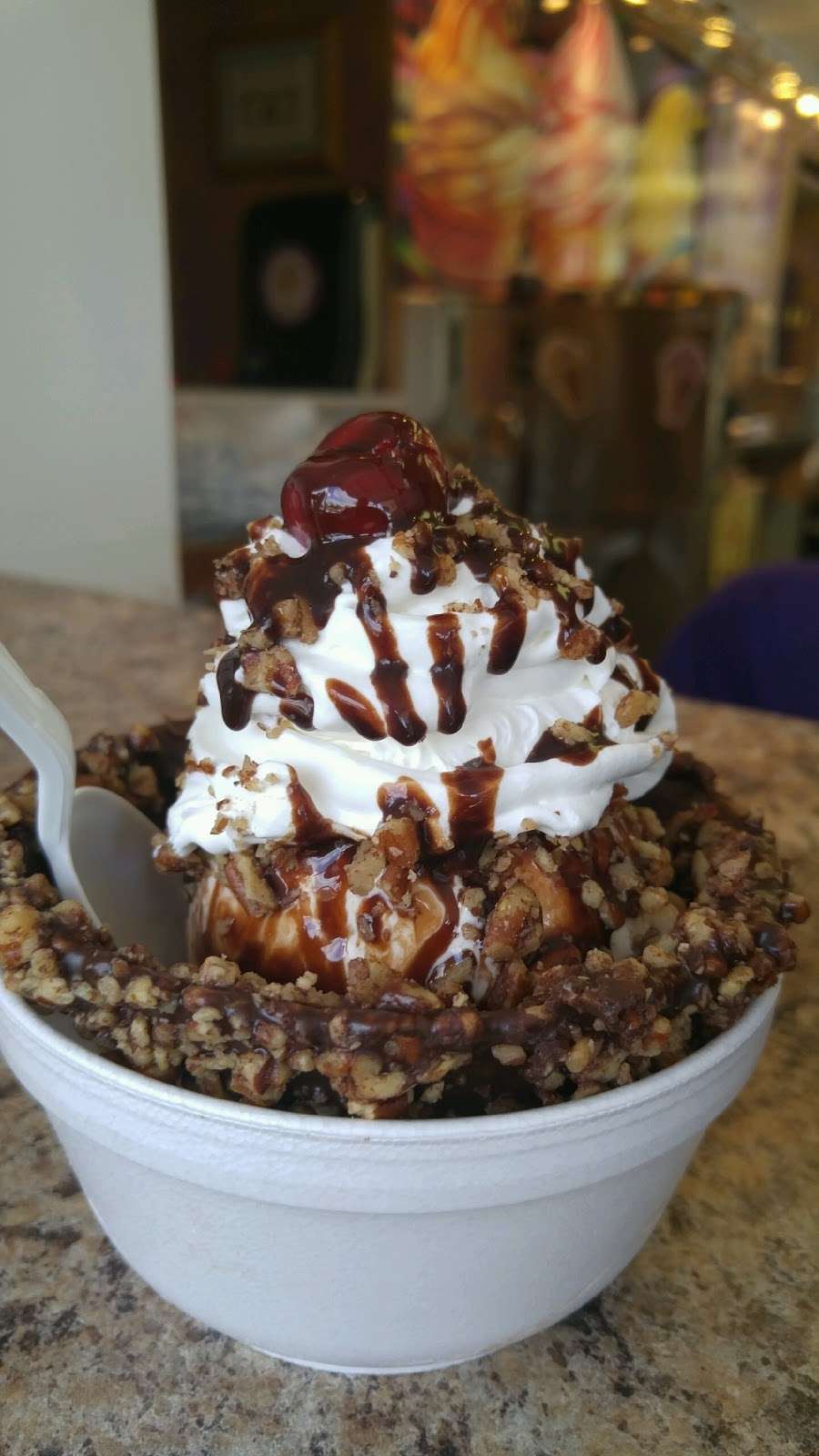 Lickety Split Ice Cream Shoppe | 1241, 507 E Baltimore St, Wilmington, IL 60481, USA