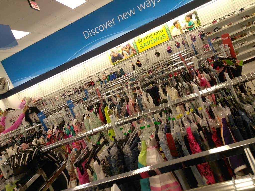 Ross Dress for Less | 1720 Douglas Rd, Oswego, IL 60543 | Phone: (630) 554-1479