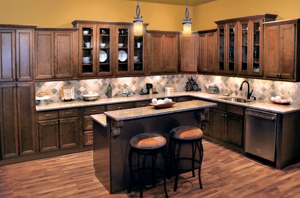 The Solid Wood Cabinet Company | 4914, 6300 Bristol Pike, Levittown, PA 19057, USA | Phone: (267) 587-0600