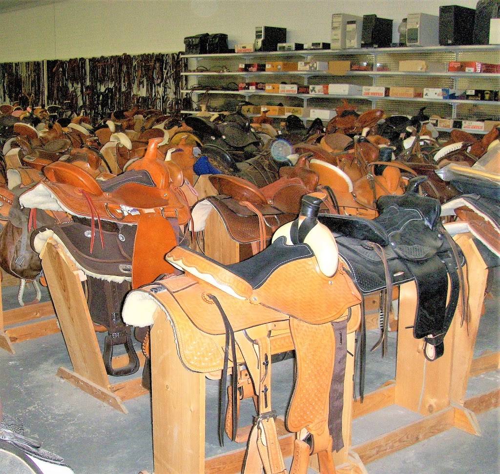 K & B Saddlery Inc | 18818 County Hwy H10, Council Bluffs, IA 51503, USA | Phone: (712) 366-1026