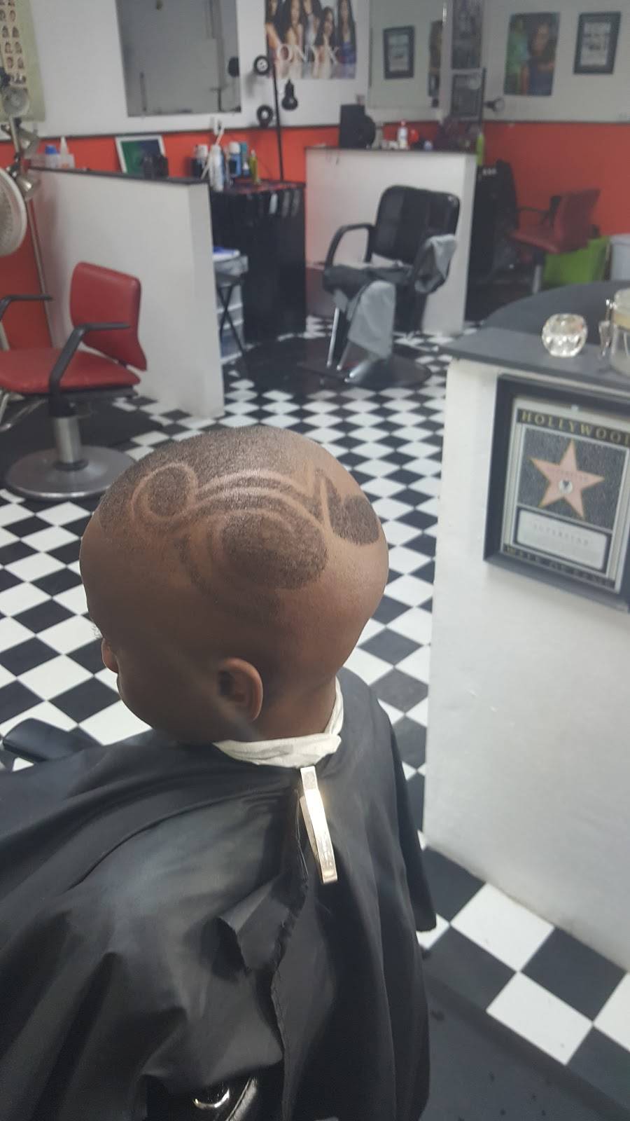 New Cuts Barber Shop | 2910 S Beckley Ave Suite #230, Dallas, TX 75216, United States | Phone: (469) 258-0743