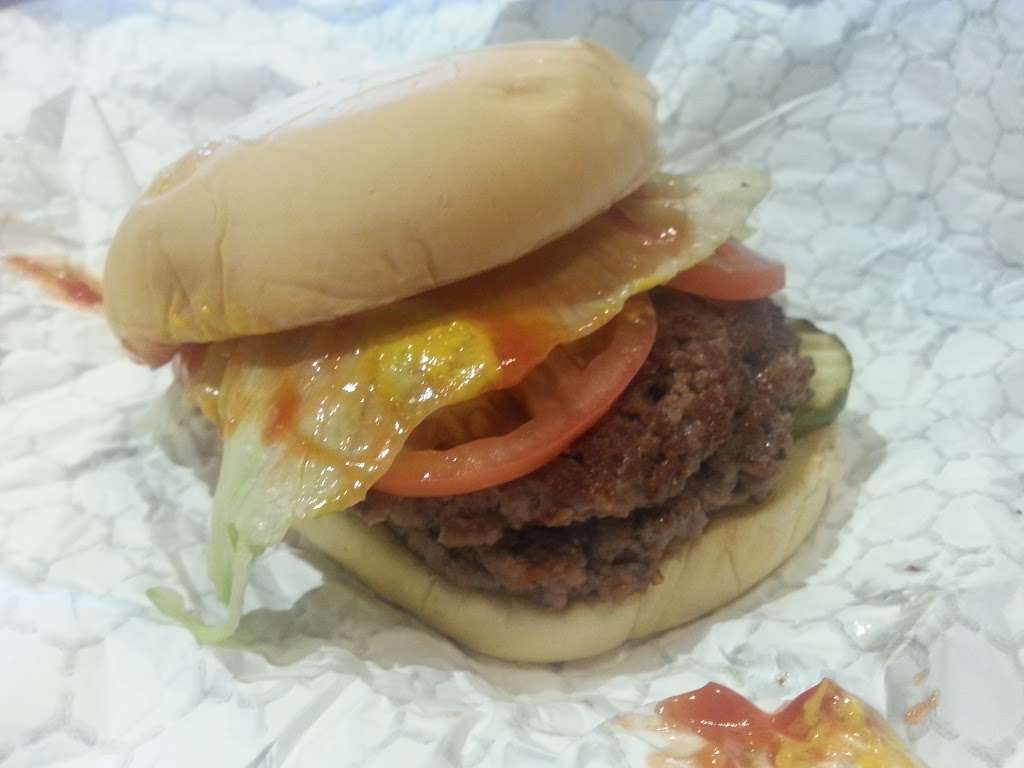 That Burger Joint | 860 E Boughton Rd, Bolingbrook, IL 60440 | Phone: (630) 783-9101