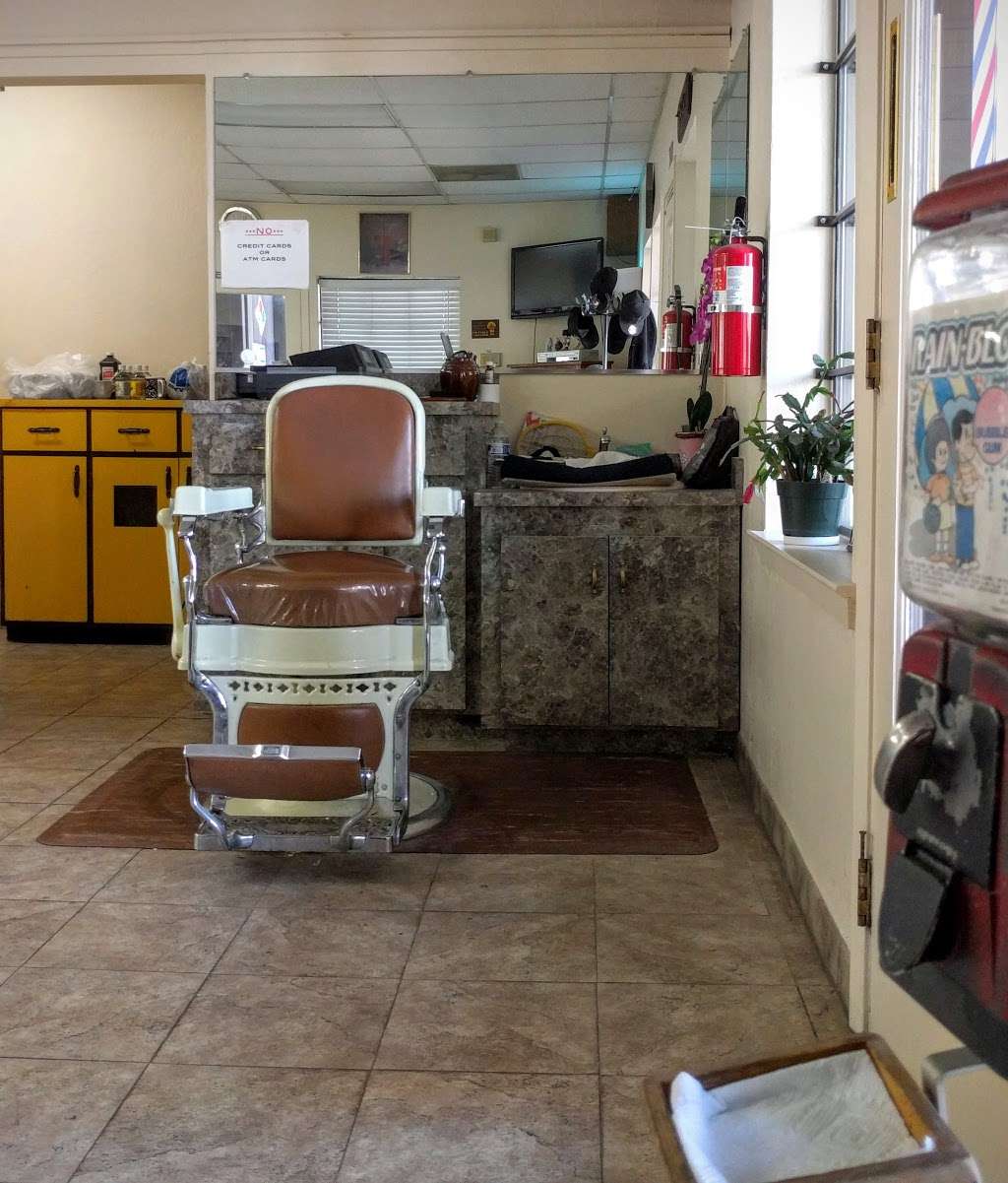 Rolies Barber Shop | 107 Decoto Rd, Union City, CA 94587, USA | Phone: (510) 489-9125