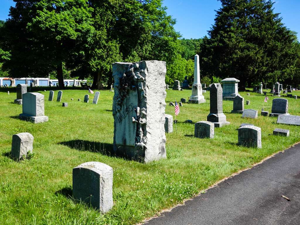 Delaware Water Gap Cemetery | PA-611, Stroudsburg, PA 18360, USA