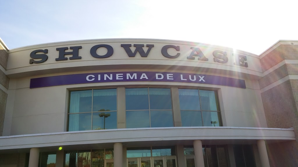 Showcase Cinema De Lux Lowell 32 Reiss Ave Lowell Ma 01853 Usa
