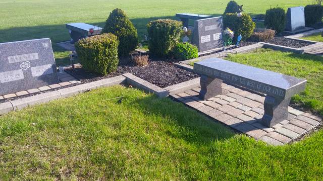 Sunset Cemetery | 6959 W Broad St, Galloway, OH 43119, USA | Phone: (614) 796-2695