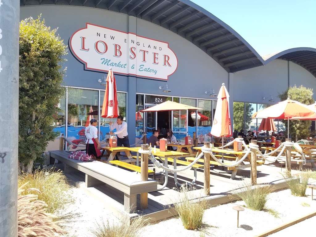 New England Lobster Market & Eatery | 824 Cowan Rd, Burlingame, CA 94010, USA | Phone: (650) 443-1559