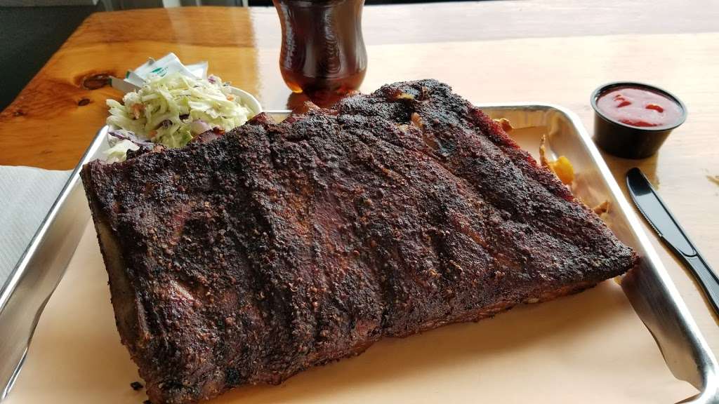 Chubs Blue Pig BBQ | 494 Pleasant St, Attleboro, MA 02703 | Phone: (774) 203-3515