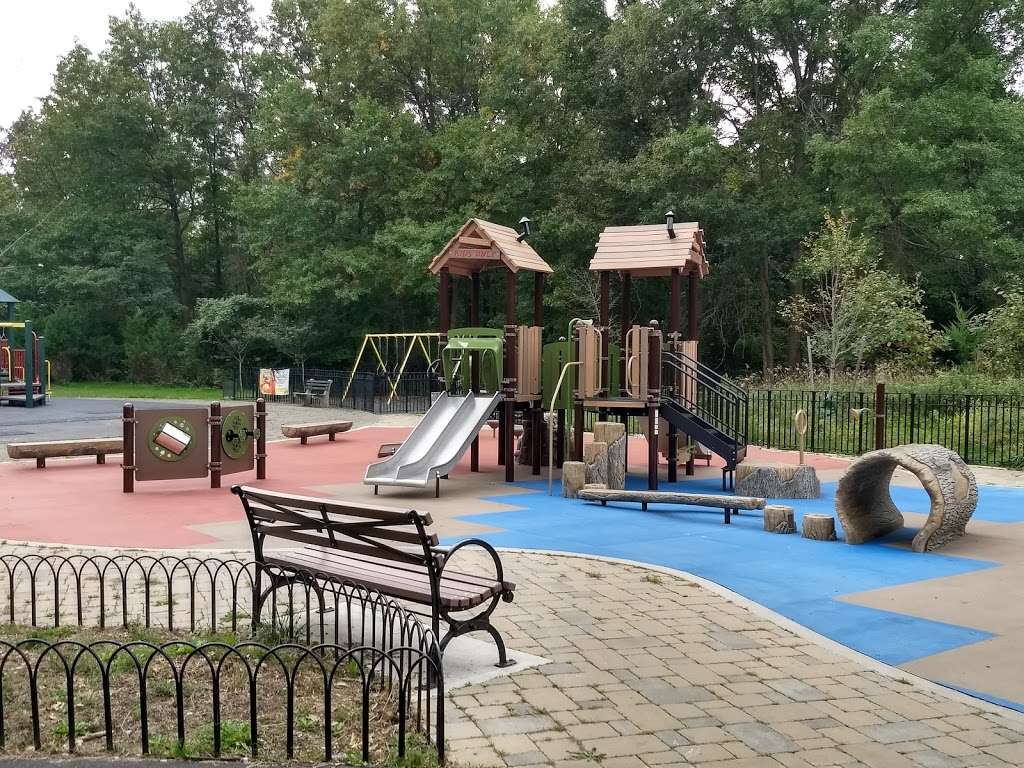 Lenape Playground | Swinnerton St, Staten Island, NY 10307