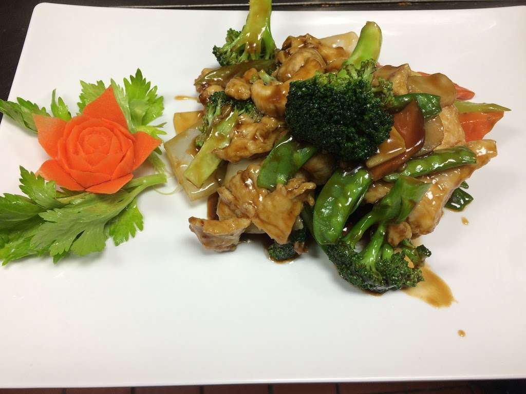 Bamboo Chinese Restaurant | 4800 Smith Valley Rd #1, Greenwood, IN 46142, USA | Phone: (317) 893-5600