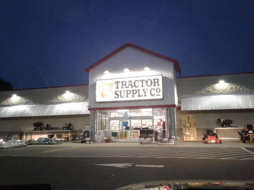 Tractor Supply Co. | 6719 Easton Rd, Pipersville, PA 18947, USA | Phone: (215) 766-2171