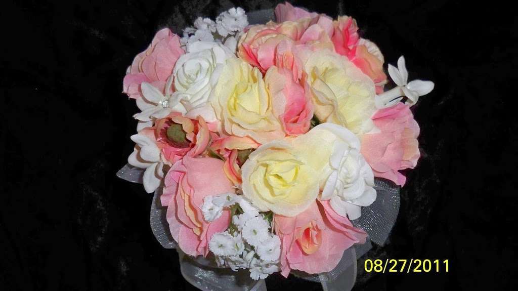 Smiths Floral Boutique | 68 Lake Region Blvd, Monroe, NY 10950 | Phone: (845) 662-4755