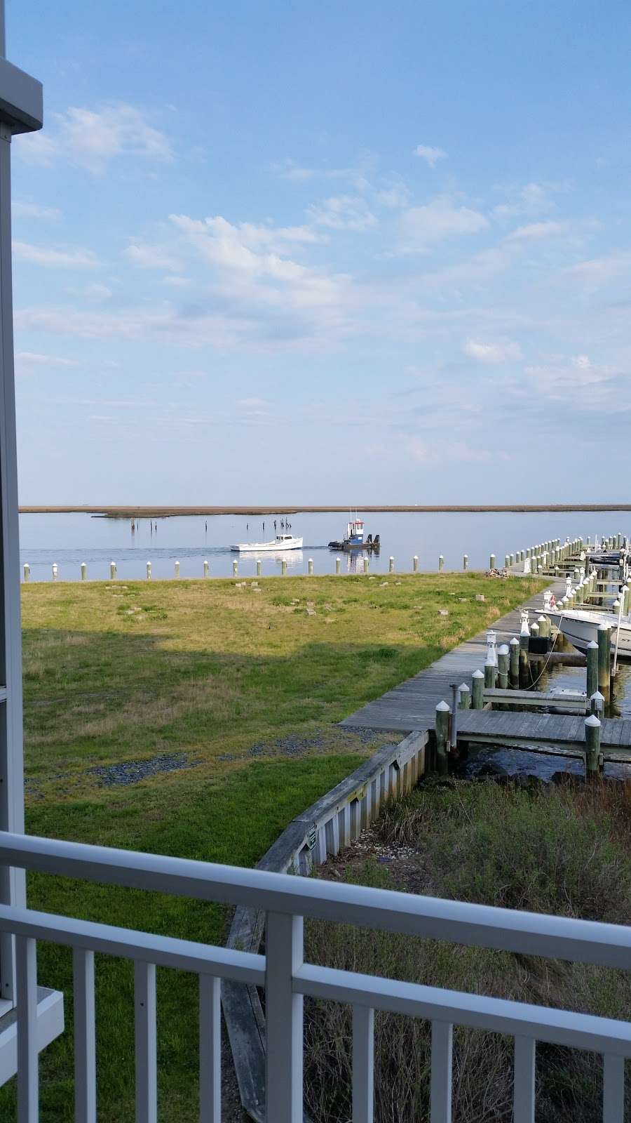 Harbour Light Condo 4 Sale - Rent | 102 Williams St #511, Crisfield, MD 21817, USA