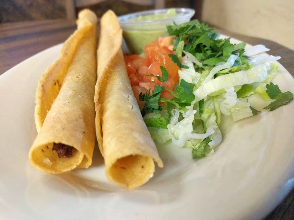 El Taquito Restaurant | 5053 Huntington Dr N, Los Angeles, CA 90032, USA | Phone: (323) 223-1649