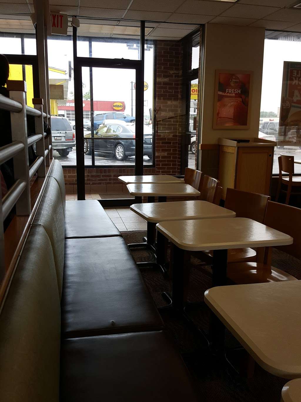 Wendys | 634 W 14th St, Chicago Heights, IL 60411 | Phone: (708) 748-2370
