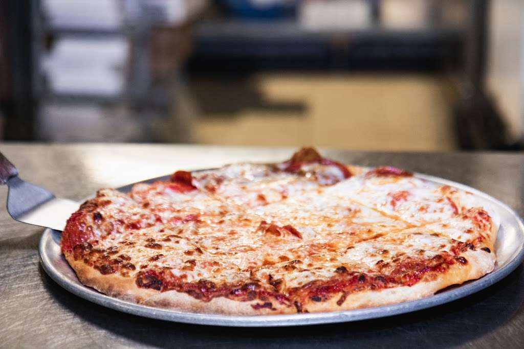 Ts Pizza Inc | 840 E 3rd St, Hobart, IN 46342, USA | Phone: (219) 942-2424
