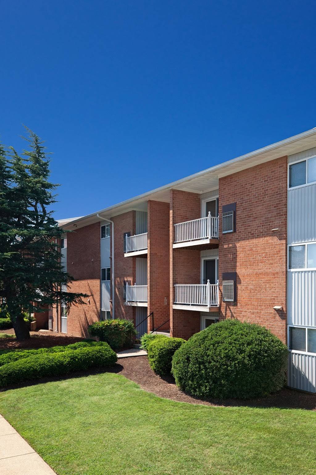 Rock Creek Apartments 2830 Broad Rock Blvd, Richmond, VA 23224