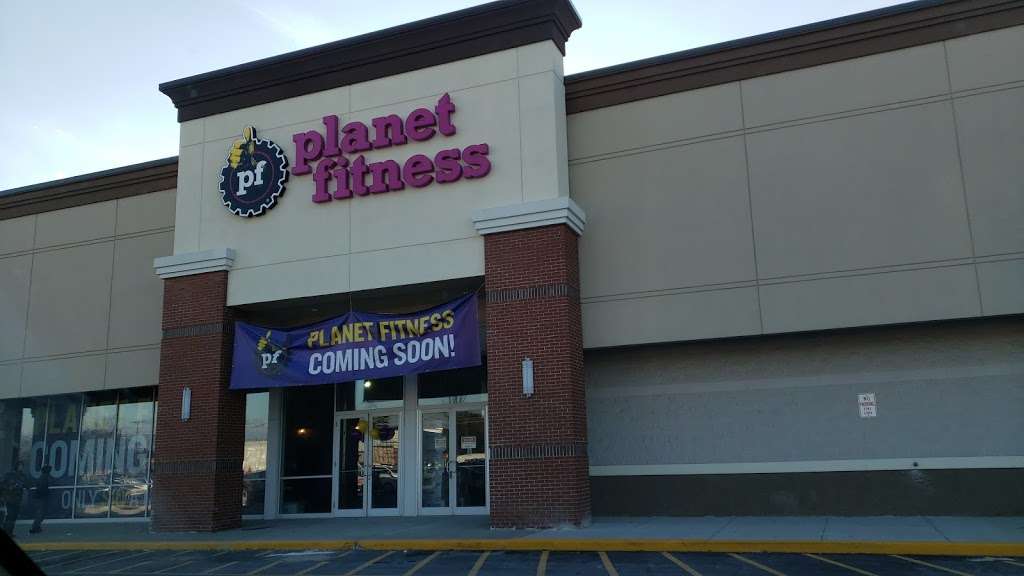 Planet Fitness | 92 Cluff Crossing Rd, Salem, NH 03079, USA | Phone: (603) 328-5661