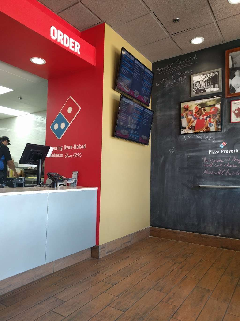 Dominos Pizza | 20200 CA-18 Ste D, Apple Valley, CA 92307, USA | Phone: (760) 946-2323