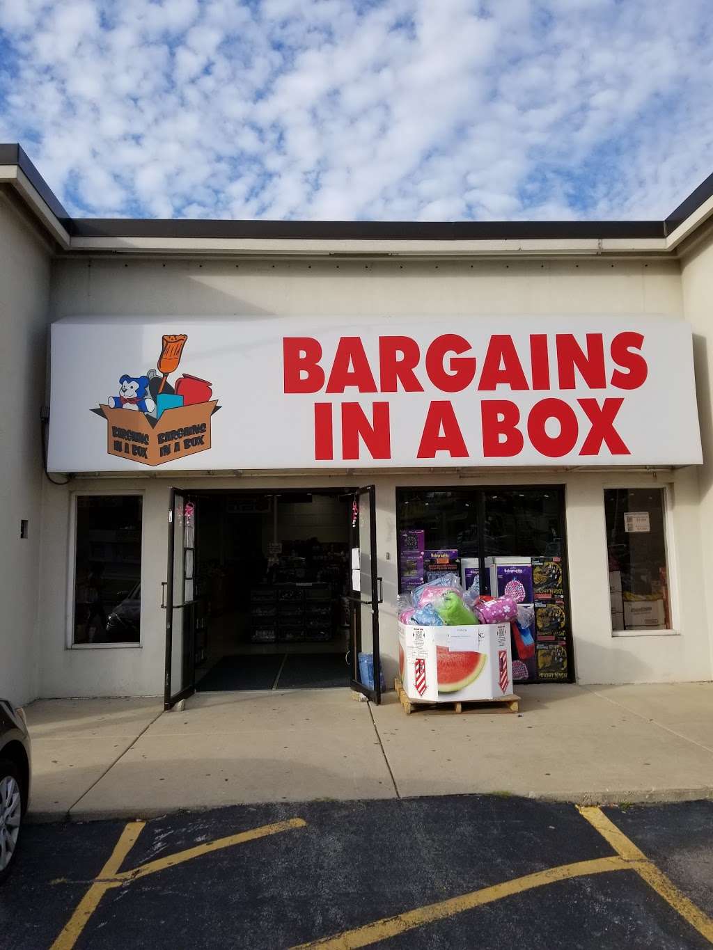 Bargains in a Box | 330 North Ave, Villa Park, IL 60181, USA | Phone: (630) 279-5100