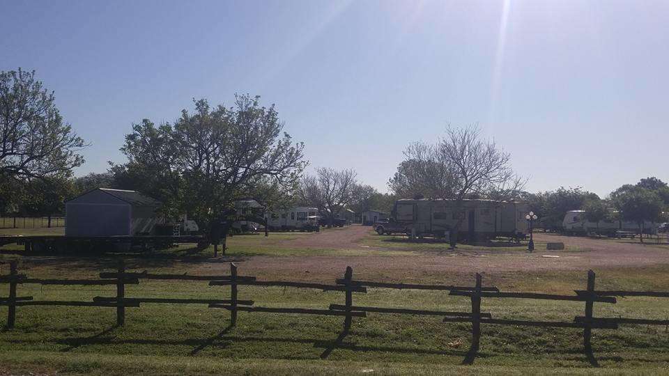 Alamo River RV Resort & Campground | 12430 Trawalter Ln, Von Ormy, TX 78073, USA | Phone: (210) 622-5022