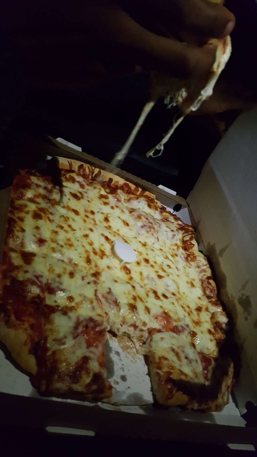 Gianorios Pizza | 27W193 Geneva Rd, Winfield, IL 60190, USA | Phone: (630) 665-6000