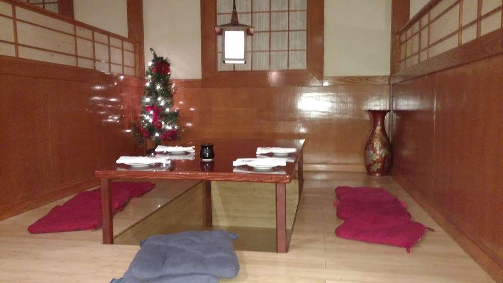 Fuji Japanese Restaurant | 131 U.S. 9, Forked River, NJ 08731, USA | Phone: (609) 693-8688