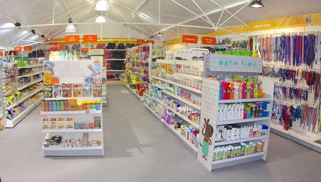 Pets Corner Upminster | Wyevale Garden Centre, Nags Head Ln, Upminster, Romford RM14 1TS, UK | Phone: 01708 371928